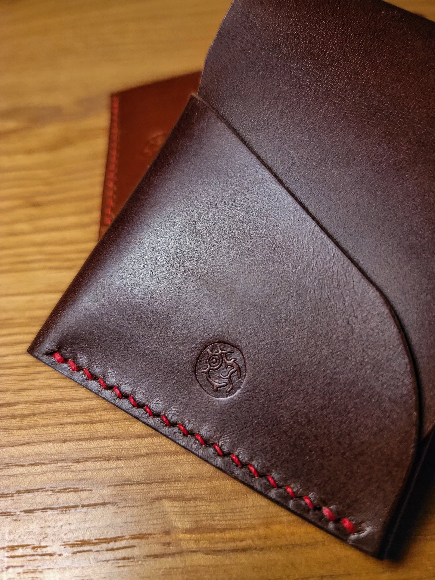 Pioneer Wallet - Walnut with Crimson Thread